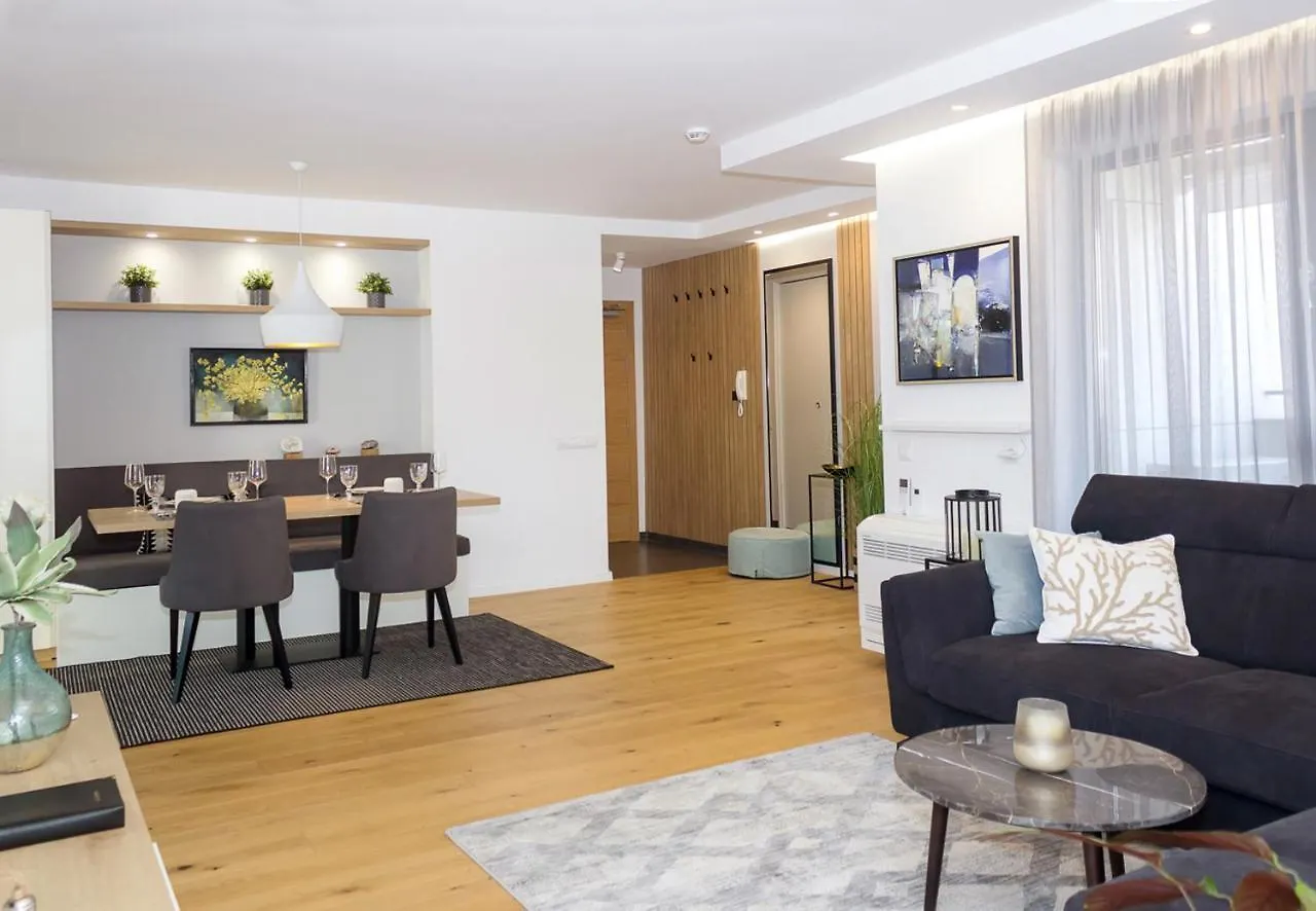 Sea&City Deluxe Apartment - Top Center Varna By Flat Mаnager
